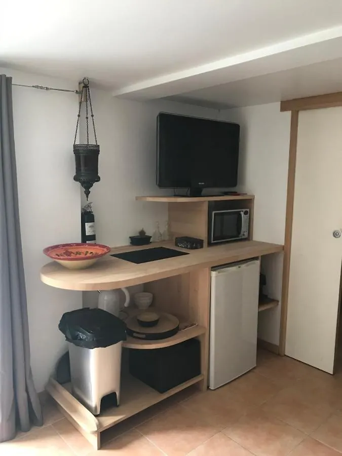 Guesthouse Du Moulin Saint-Cyr-sur-Mer Oda ve Kahvaltı