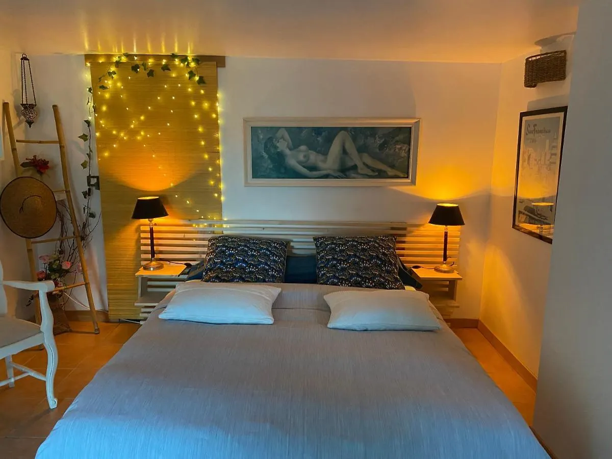 Guesthouse Du Moulin Saint-Cyr-sur-Mer Oda ve Kahvaltı